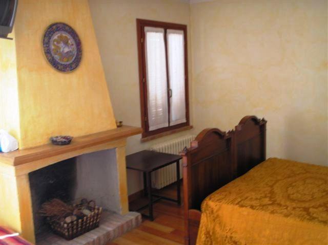 Agriturismo Corte Ponte Dei Tedeschi Guest House Ostiglia Rom bilde